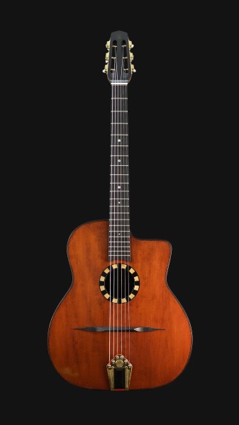 Manuel May "Classic" Gypsy Roundhole 575 Roger Chaput
