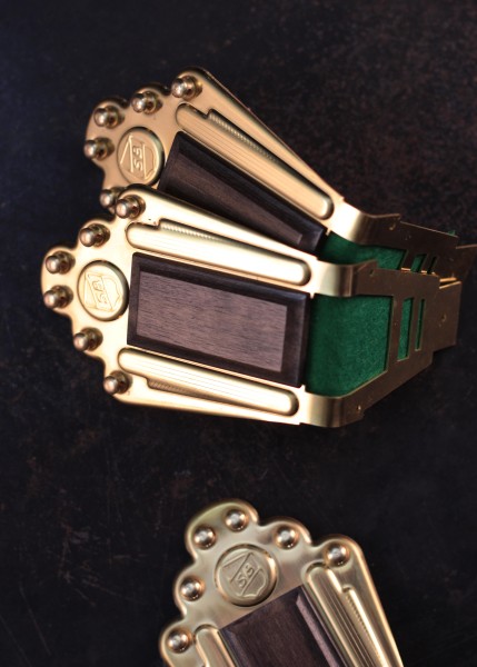 Tailpiece Luxe Branded SB