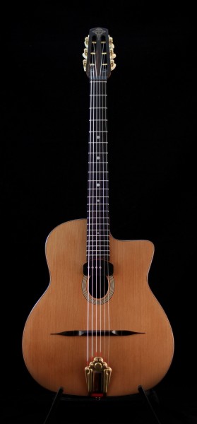 Geronimo Mateos Model "Audrey" oval Oil finish
